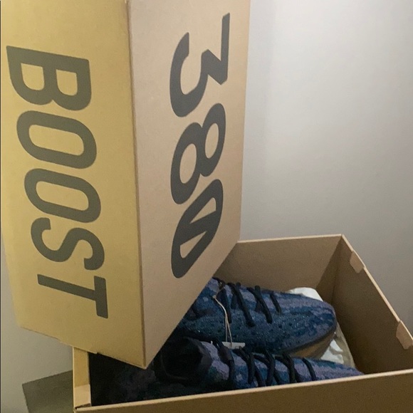 Yeezy Boost 380 Covellite Sneakers NWT (Brand New)